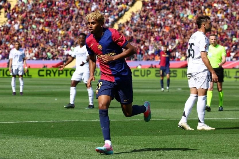 Toàn đội Barca ăn mừng đã biến Camp Nou thành "địa ngục" cho Real Madrid
